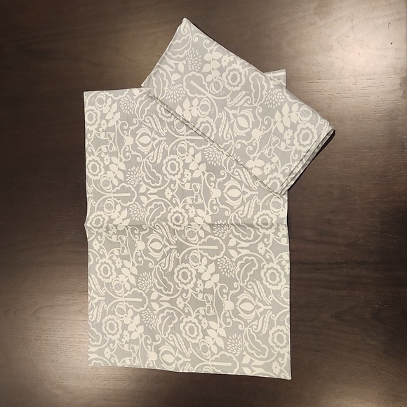 NORDSTROM AT HOME Set of 4 Placemats & Napkins set - Picture 1 of 16